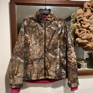 Realtree Brown Camouflage Jacket with Pink Lining Size Large 42-44